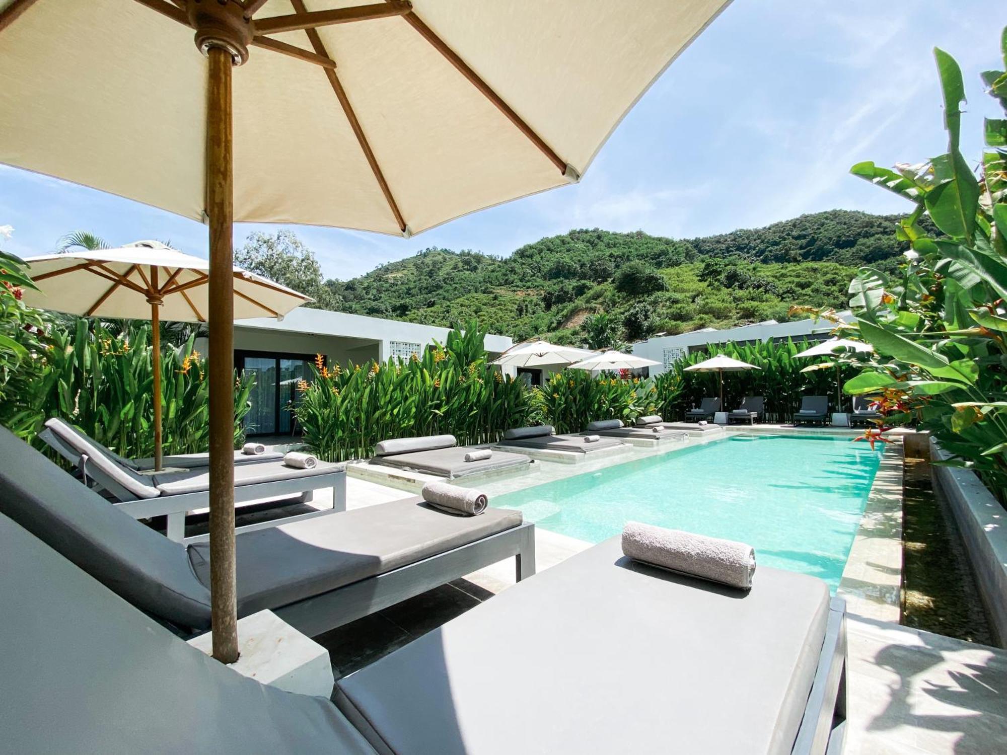 Amazing Lombok Resort Selong Belanak Exterior photo