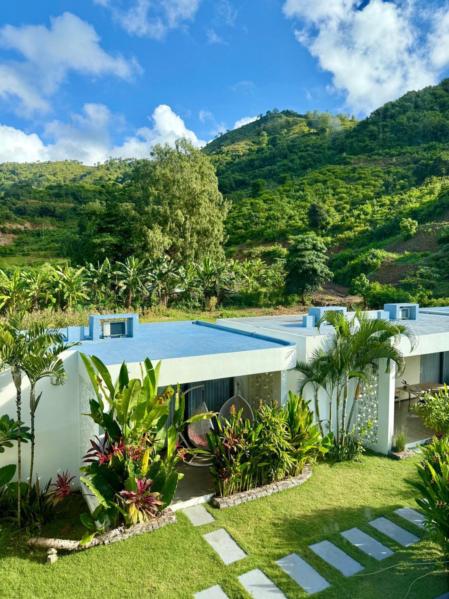 Amazing Lombok Resort Selong Belanak Exterior photo